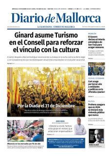 CORT ACOGE POR TERCER AÑO A ENTIDADES Y POLÍTICOS EN LA OFRENDA A JAUME I